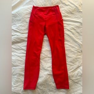 Fabletica super soft 7/8 leggings in coral color.